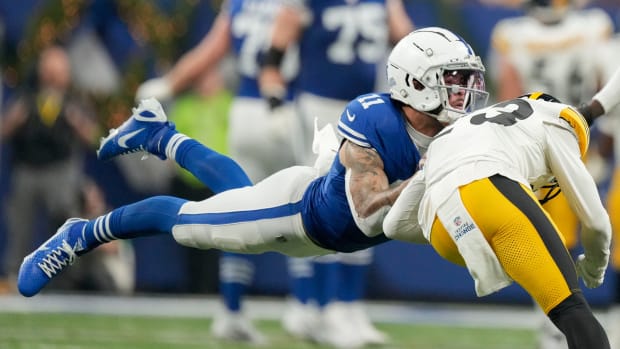 Pittman and Kazee during the Colts' 30-13 win over the Steelers on Dec. 16, 2023.